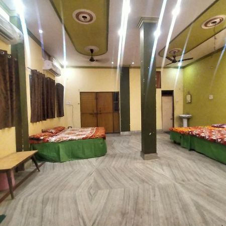 Hotel Aakash Ganga Варанаси Экстерьер фото