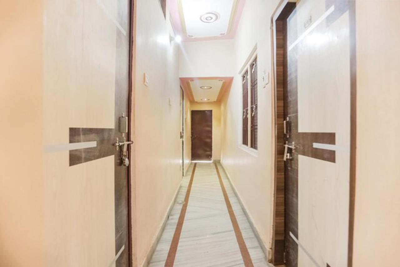Hotel Aakash Ganga Варанаси Экстерьер фото