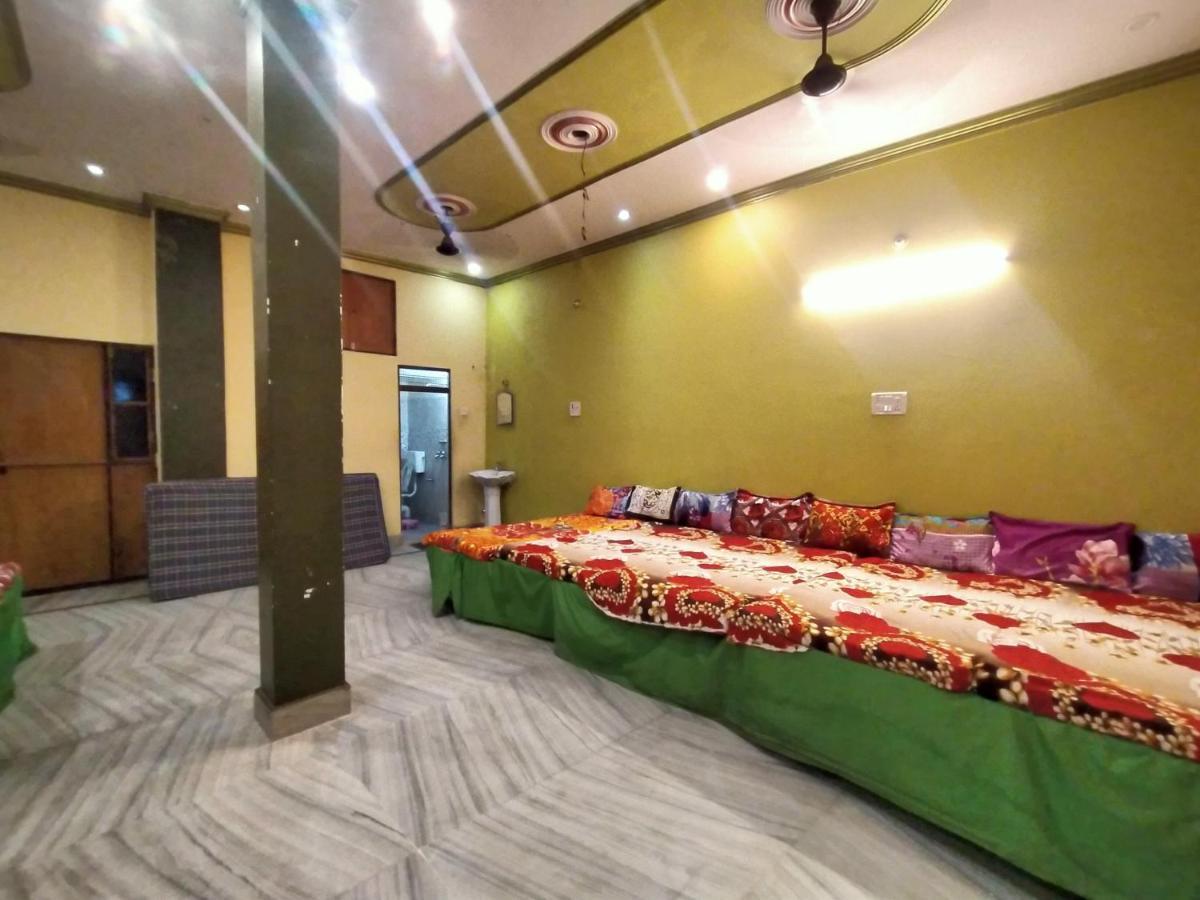 Hotel Aakash Ganga Варанаси Экстерьер фото