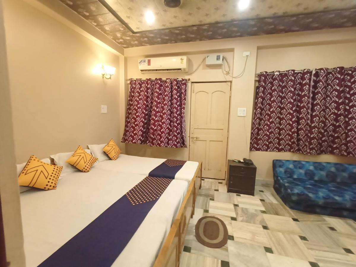 Hotel Aakash Ganga Варанаси Экстерьер фото