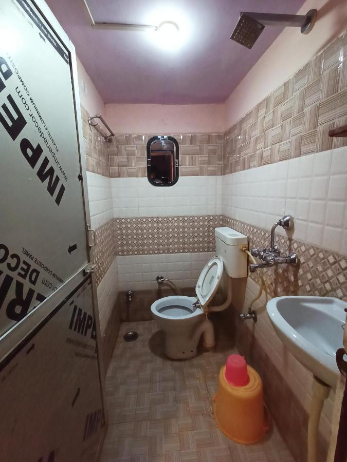 Hotel Aakash Ganga Варанаси Экстерьер фото